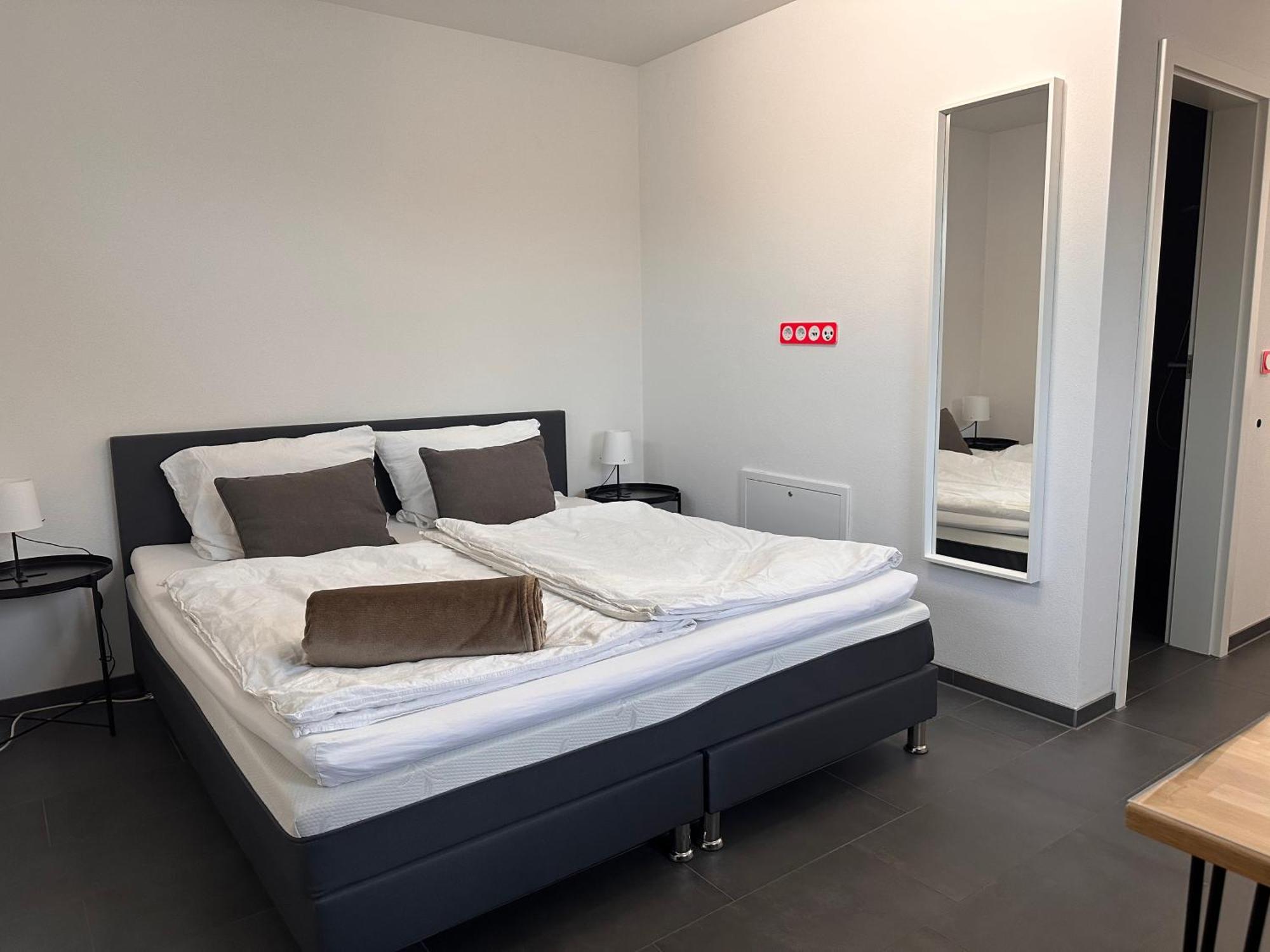 Ferienzimmer Frank, Self-Check-In Nach 21Uhr Niederalteich Exteriér fotografie